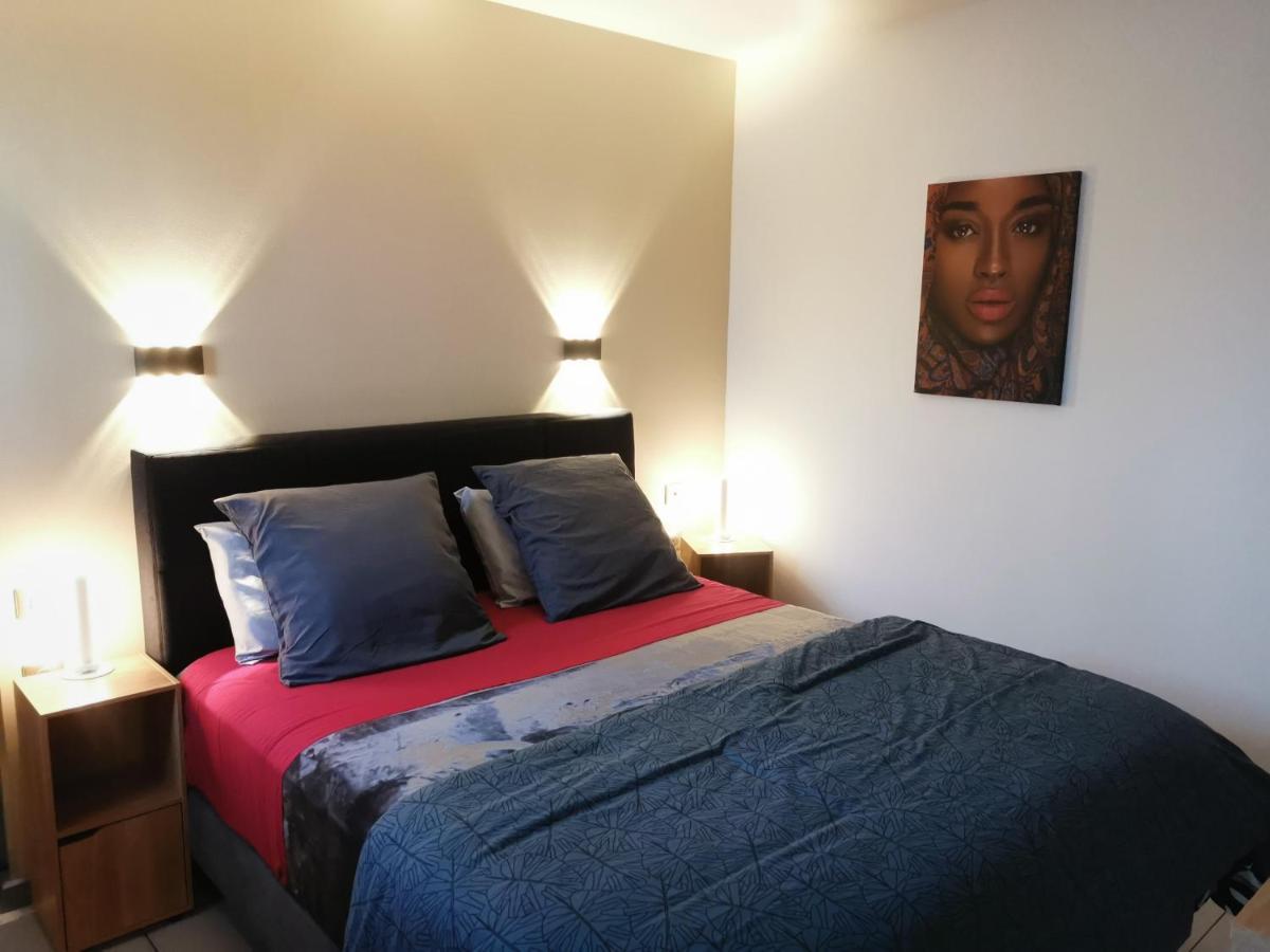 Hostal 170 Room 15 Service Appartement Le Tampon Exteriér fotografie